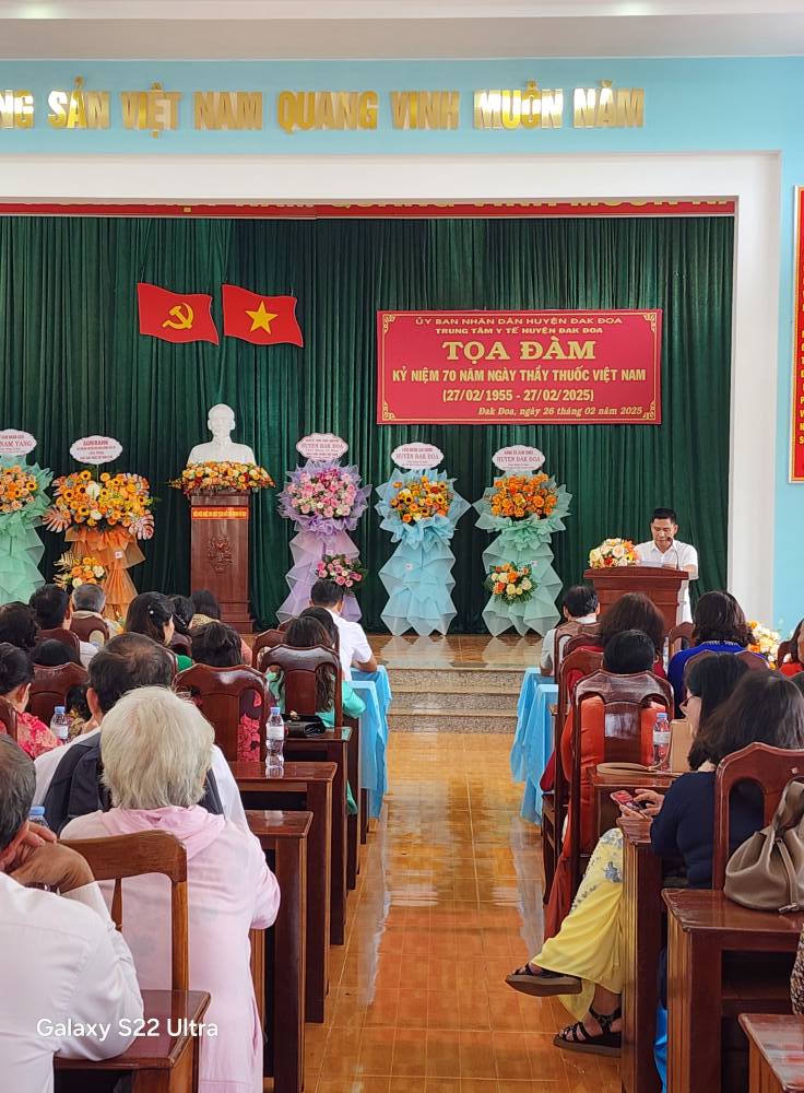 TTYT huyện Đak Đoa tổ chức lễ kỷ niệm 70 năm Ngày Thầy thuốc Việt Nam